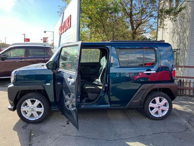 カーナビ・ETC・エンジンスターター・ドライブレコーダーなど、ご希望にお応えできるよう、オプション多数取り揃えております。おクルマのことなら何でもお任せください！