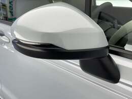 【ドアミラー】大きくて見やすいので、後方を見るときも安心です！