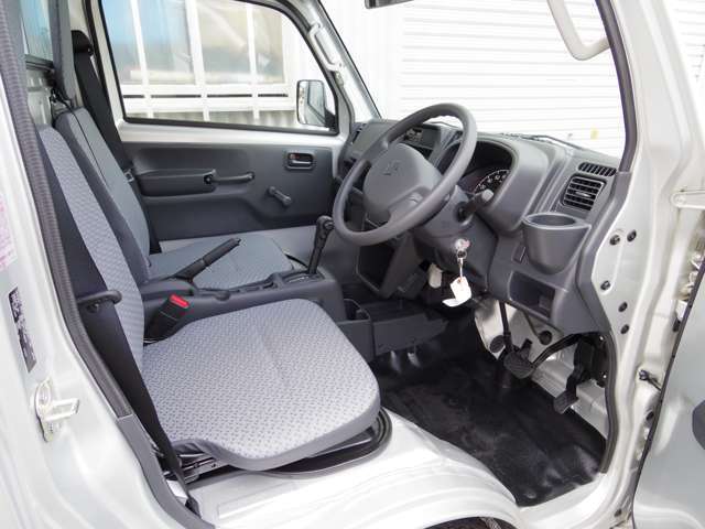 納車整備は　［1］整備なしプラン　無料　［2］ベーシック整備プラン25000円～　［3］プレミアム整備プラン55000円～　をご選択下さい。内容は別途ご説明欄をご覧頂くかお問い合わせくださいませ。