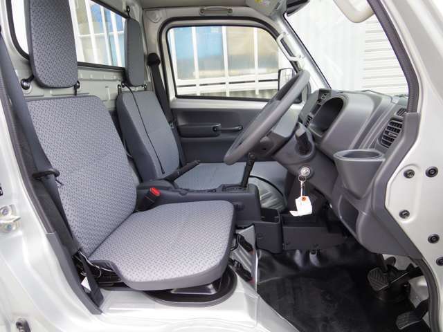 下取りはどんな車でも買取りしております！廃車、名義変更手続きは無料です！今お乗りのお車の部品の取外しや移植も可能ですので是非ご相談下さいませ！ご購入時、追加で用品の取り付けなども喜んで承っております！