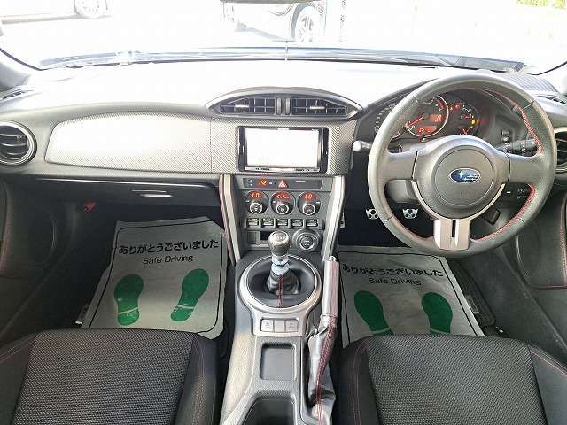 運転席廻りの画像です！操作スイッチ類も比較的に綺麗な状態です♪他に詳細画像をご希望の方はこちら！【1st@e-g-a.co.jp】へご連絡ください！