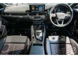 インテリアカラーは『ブラック』バルコナレザーとなります