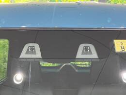 【スズキ　セーフティサポート】走行中に前方の車両等を認識し、衝突しそうな時は警報とブレーキで衝突回避と被害軽減をアシスト。より安全にドライブをお楽しみいただけます。