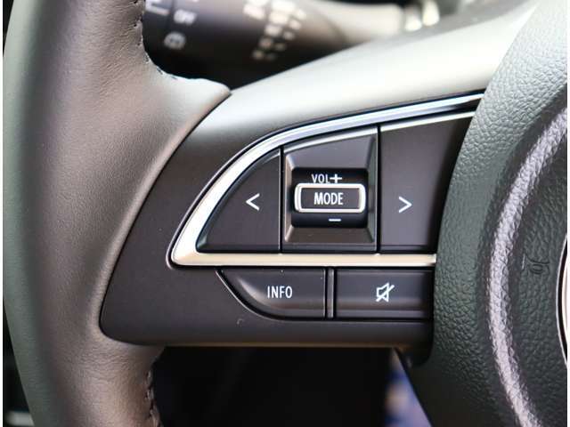 当店ではスポーツグレードや人気車種・上級グレードを主に仕入れ強化しております！中古車でお買い得感あるお車展示中となっておりますのでお客様のご来店、お見積もり依頼お待ちしております。