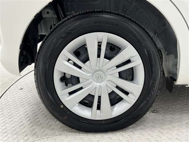 タイヤサイズは165/65R14！残り溝は6ミリ程度です！