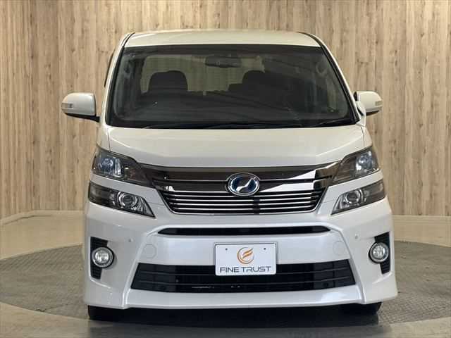 当社自慢のお車です。機関・装備点検・走行テスト済みです♪横にこの車のセールスポイントを、写真と説明でアピールしてあります♪まずはご覧になってください。
