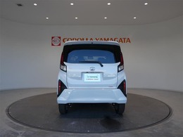 4WDシステムを搭載。オフロードや雪道などの滑りやすい路面でも安心して走行できます。