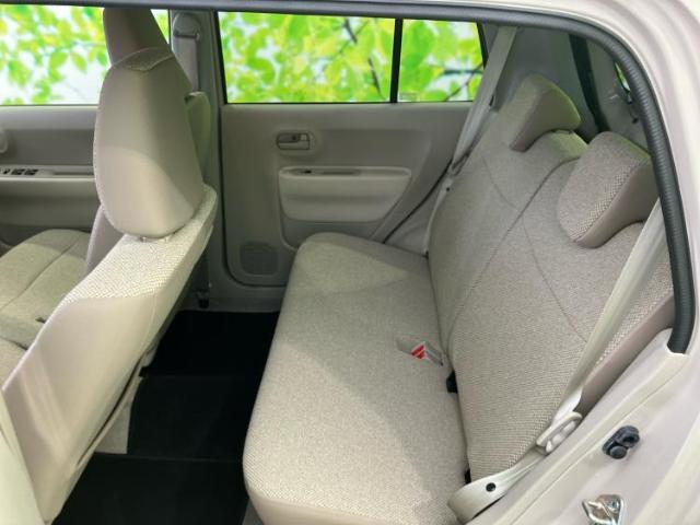 WECARSでは各商談席に大型モニターをご用意しております！見やすい大画面でゆったりと全国の在庫をご覧いただけます！是非ご来店お待ちしております！