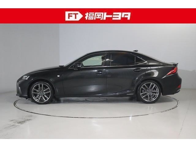 ☆トヨタ認定中古車☆ハイブリットシステム診断書と初度登録年月から10年間（走行20万キロまで）、ハイブリット機構の無料保証が付いています。