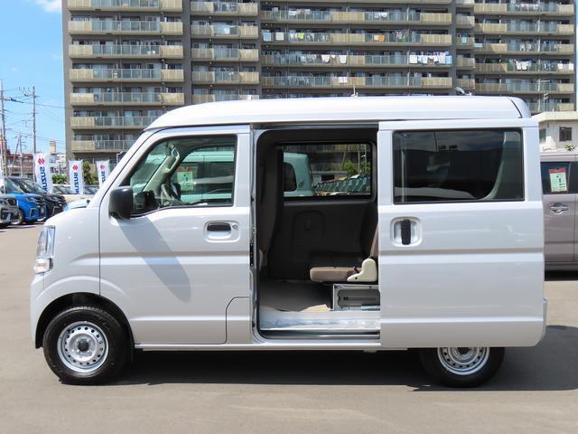 乗り降りも積み下ろしもスライドドアは便利です☆