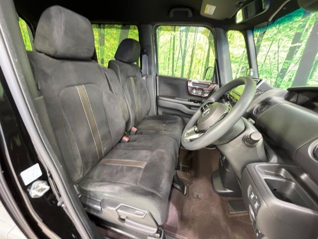 運転席シート廻りは使用感も少なく、良好な状態となっています。丁寧に使われていたことがよくわかりますね。