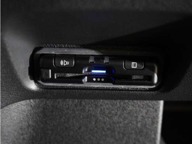 【ETC車載器】高速道路のご利用時にとても便利なETC車載器。セットアップ(費用別途)後にお渡ししとなります。