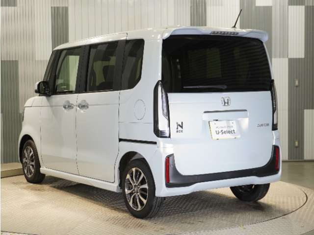 色々なお店で販売しているHonda車ですが、アフターサービスも全てお任せ頂けるのは「HondaCars正規販売店」だけ！ご納車後もお住まいの地域の販売店にて　アフターサービスをお任せいただけます。