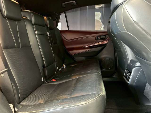 車内もキレイで嫌な臭いもありません☆車内の臭い、汚れが気になる方は内装のスチームクリーナーも施工可能です♪