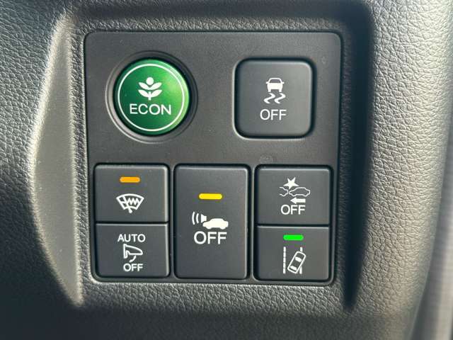 車線逸脱警告☆衝突軽減ブレーキ☆ワイパーデアイサー☆オートリトラミラー☆横滑り防止装置