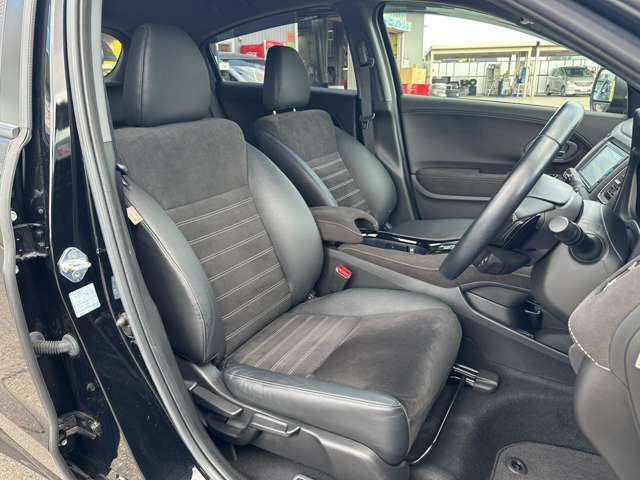 系列会社にメルセデスベンツ、BMW、VW、GMシボレー、クライスラー、スズキアリーナ、ハーレーダビットソン正規ディーラーを持つ当社ならご納車後の整備のノウハウも御座いますので安心してお乗り頂けます。