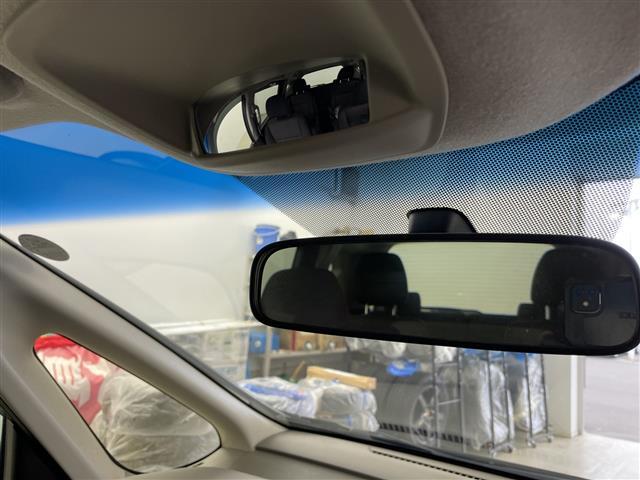 【バックミラー】大きくて見やすいので、後方を見るときも安心です！