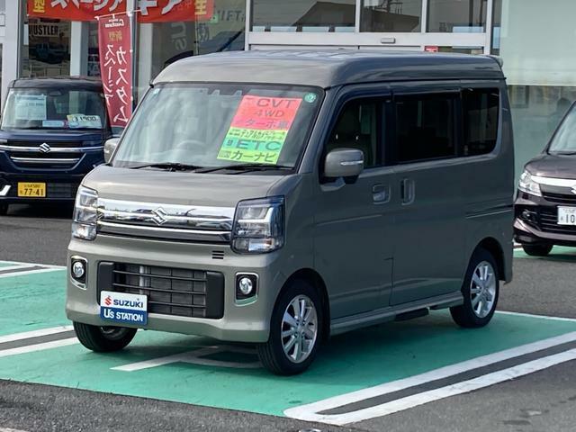 背の高いタイプの軽自動車です