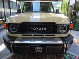 ■TOYOTA純正カーケアオプション・外装ボディコーティング済み（新車時施工：屋内保管車両）車体全体がとても瑞々しく美しい状態です。樹脂ゴムパーツ劣化などは全く見られません。素晴らしい質感を維持しています。