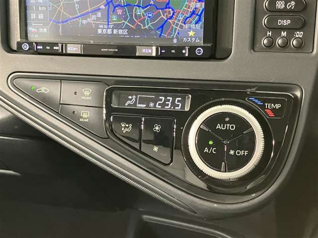 運転席廻りの画像になります