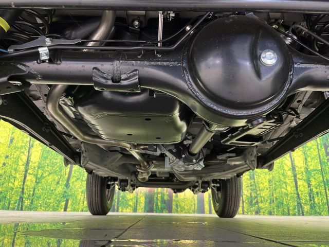 親切・丁寧な専門メカニックスタッフが応対！・車検・点検整備・事故等の修理などアフターサービスも安心。お車のカスタマイズもネクステージのサービススタッフまでご相談ください！