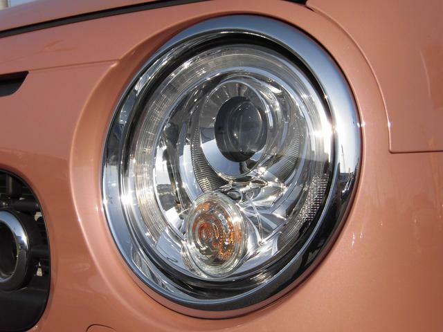 照射性能に優れ省電力で長寿命な『LEDヘッドランプ』を装備！！夜のドライブには欠かせないアイテムです。