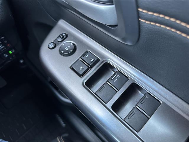 買取直販のダイレクト販売のためお得な価格になっております。気になる車はまずはお気に入り登録をお願いいたします！
