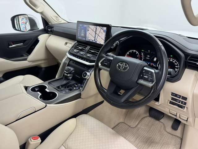 ワンオーナー　禁煙車　リヤエンターテイメント　純正JBLナビ　TV　ベージュ革シート　サンルーフ　パノラミックビュー　BSM　HUD　RCTA　ブラックルーフレール