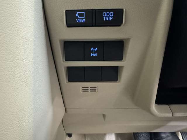 電動リヤデフロックを装備しております。