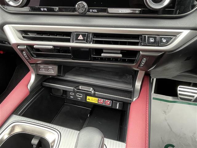 商談ルームにはキッズルームも完備しています☆お子様連れでもゆっくりとお車をお選びいただけます！