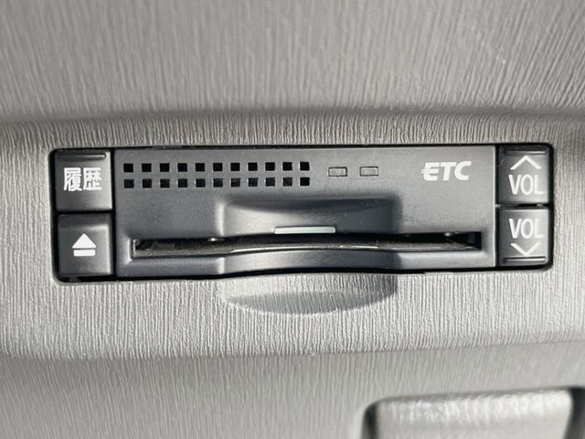 【ETC】高速道路の料金所をストレスなく通過！話題のスポットやサービスエリアに多い「スマートIC」利用時は必須のアイテムです。当店でセットアップを実施、ご納車当日からすぐにご利用いただけます！