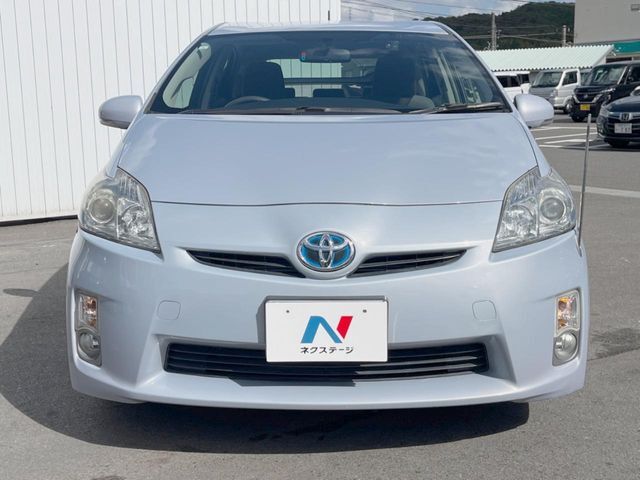 弊社では、全車『修復歴なし』のお車のみ取り扱っております。専任バイヤーによる厳選した仕入れの後、入庫後の車両チェックを行い、ネクステージが認定した高品質な中古車をご提供しております。