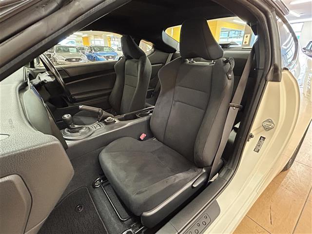 ◆あらゆるメーカーのあらゆる車種を取り扱っています。毎日約500台の入荷があるガリバーだからこそ可能なピッタリのクルマに出会えるサービスをご用意していますので是非、お問い合わせください。