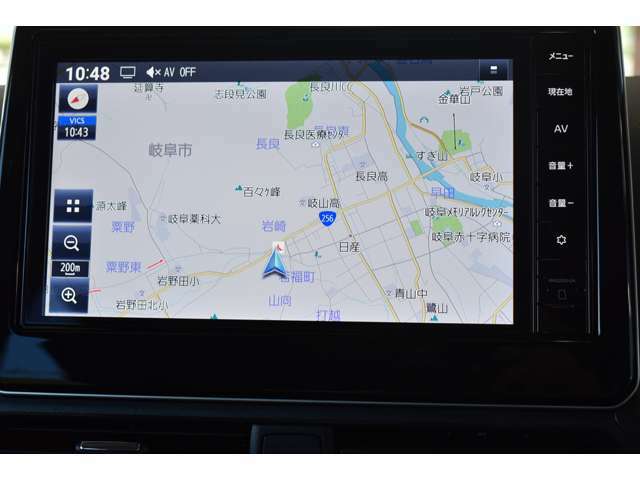 純正ナビゲーションです☆ワイドで明るい液晶画面、簡単な操作方法、多機能ナビゲーション。知らない街でも安心です。