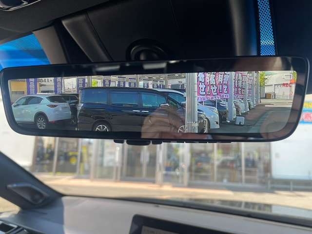 ボディーコーティングやナビの取り付け、下廻り防錆塗装も施行など、お車に関する様々なご要望に対応いたします♪お客様の1台のために相談に乗らせてください！！