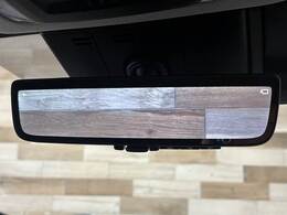 【デジタルインナーミラー】を搭載しております。ミラーにより後方確認ができますので、駐車の際などに役立ちます。