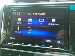 ギャザズ8インチメモリーナビVXM197VFEIが装着されてます。AM、FM、CD、DVD再生、Bluetooth、音楽録音再生、フルセグTVがご使用いただけます。