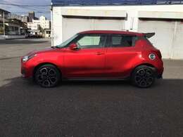 ボディサイズは、全長389センチ×全幅173センチ×全高150センチです。