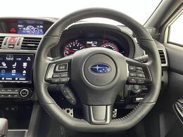 【ステアリング】軽い力で扱いやすいハンドルです。目立つ傷やスレなどなく綺麗な状態です！除菌プランいれていただくとさらに快適に！清潔なお車はお子様にも安心ですね！