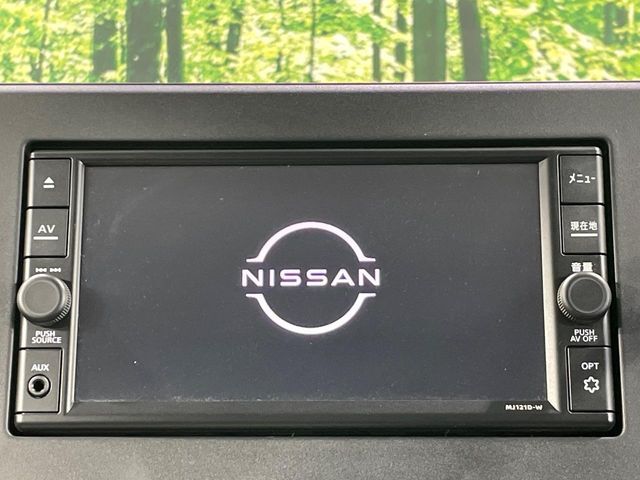 【純正ナビ】人気の純正ナビを装備。オーディオ機能も充実しており、Bluetooth接続すればお持ちのスマホやMP3プレイヤーの音楽を再生可能！毎日の運転がさらに楽しくなります！！