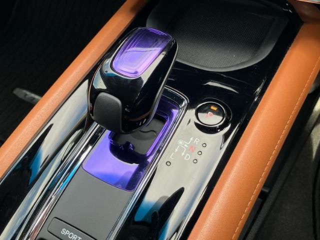 国産車から輸入車まで多様なお客様のニーズのお応えできるように、全国規模で豊富な在庫展開！車のことならWECARSへ！