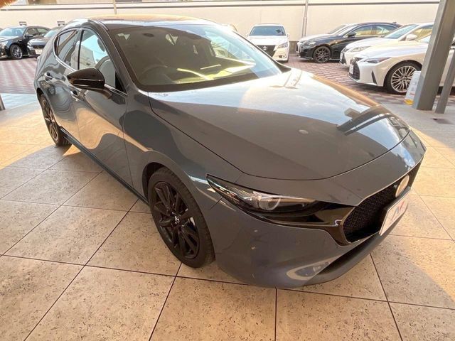 大好評のボディコーティング「弾スプラッシュコート」もご納車までに施工可能。通常のガラスコートと異なる、耐久年数6年の無機質ガラスコーティングが、ボディをキレイな状態に保ってくれます。