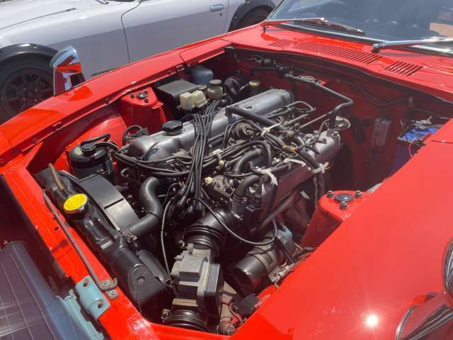 【エンジンルーム】エンジンの調子は良好です！ご納車前にはしっかりとオイル交換・その他油種類の点検補充をさせて頂きます。また、ガリバーでは修復歴のある車は販売いたしません。