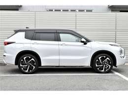 当店では全国へ輸送・納車をいたしております★輸送費用はお客様のお住まいや車種によって異なりますのでお気軽にお問い合わせください。