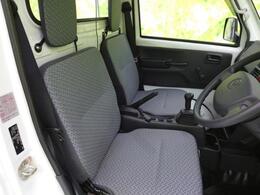 「この車の写真をもっと見たい」「状態が気になる」「この装備はついている？」どんな小さな疑問でもお気軽にお問い合わせください！