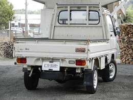 古い車でして、全国陸送が難儀します。店頭お引き取りくださいますよう願います。
