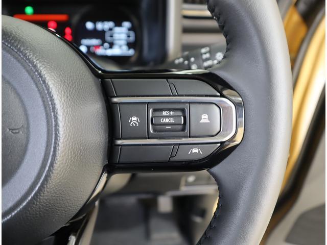 追従機能付きクルーズコントロールシステム・車線逸脱抑制機能装備☆　設定した速度を自動で維持しつつ前方の車との車間距離を保って走行し、車線をはみ出さないをサポート。高速道路走行時に便利♪