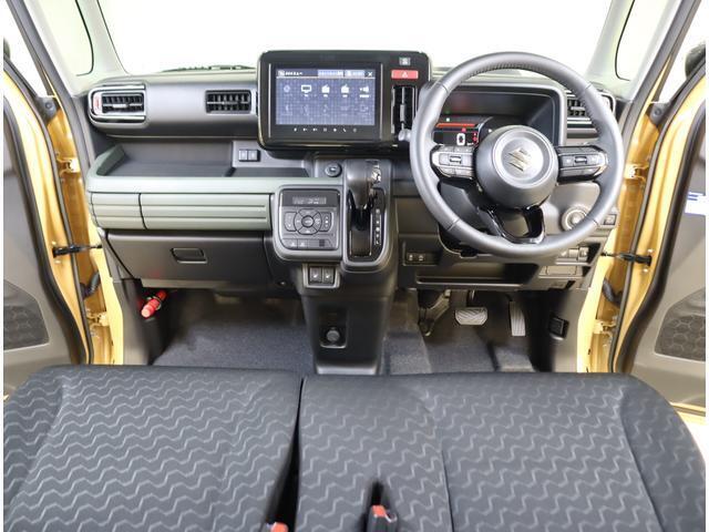 シート位置が高く広くて使いやすい室内空間です。ガラスが大きいので開放感があり、視界が良いので運転しやすいです♪