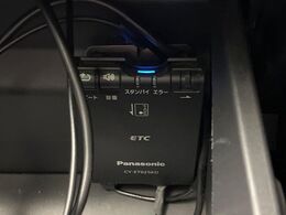 【ETC】高速道路の料金所をストレスなく通過！話題のスポットやサービスエリアに多い「スマートIC」利用時は必須のアイテムです。当店でセットアップを実施、ご納車当日からすぐにご利用いただけます！