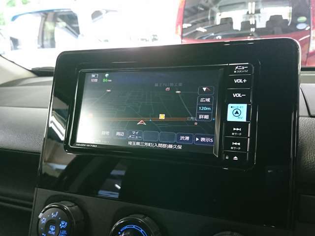 ★純正7インチフルセグナビ【NMZK-W73D】を装着済み★フルセグTV・CD/DVD再生・AM/FMラジオ・Bluetooth・ハンズフリー通話・USB入力に対応しております！